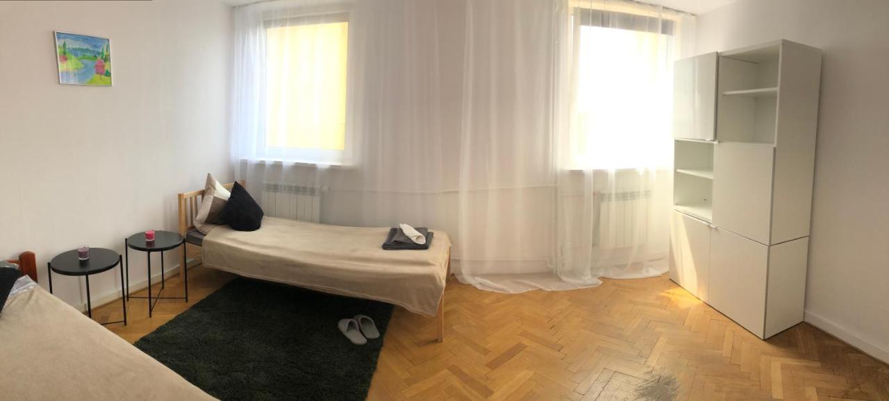 Apartment Swietojerska Варшава Екстериор снимка