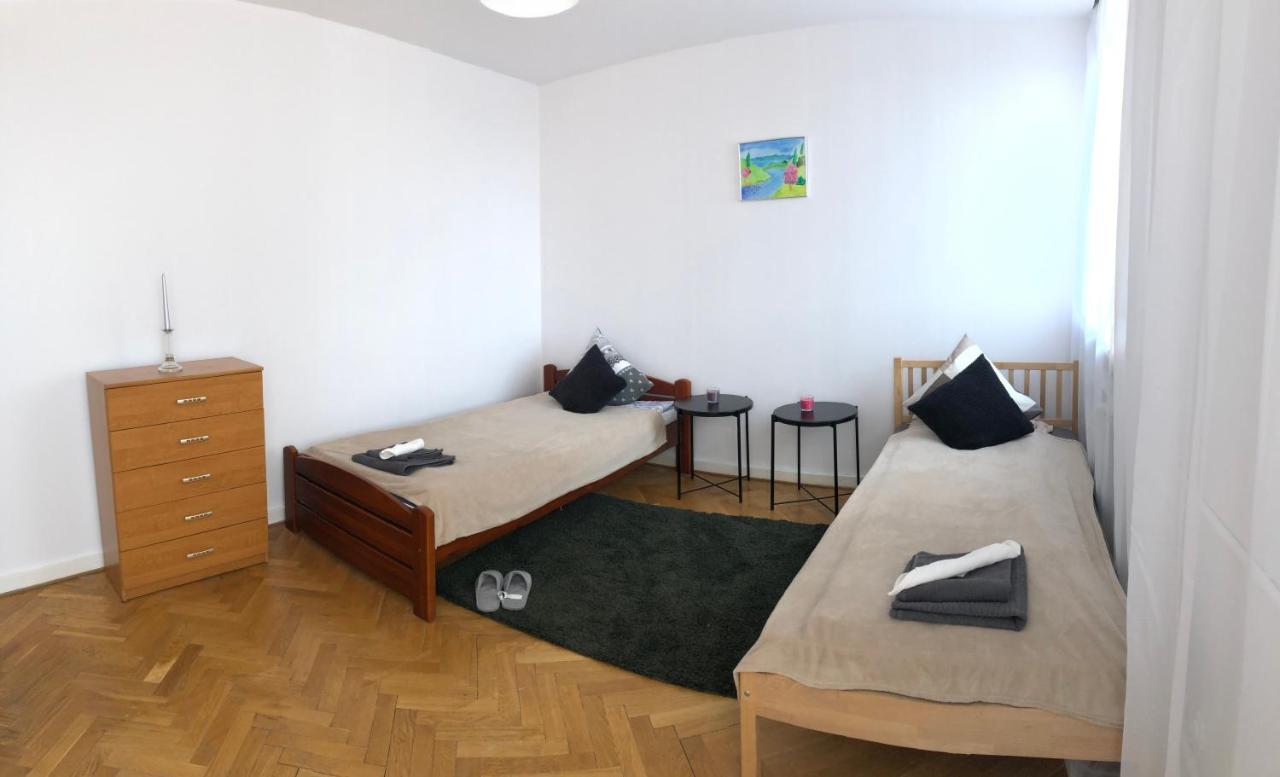 Apartment Swietojerska Варшава Екстериор снимка