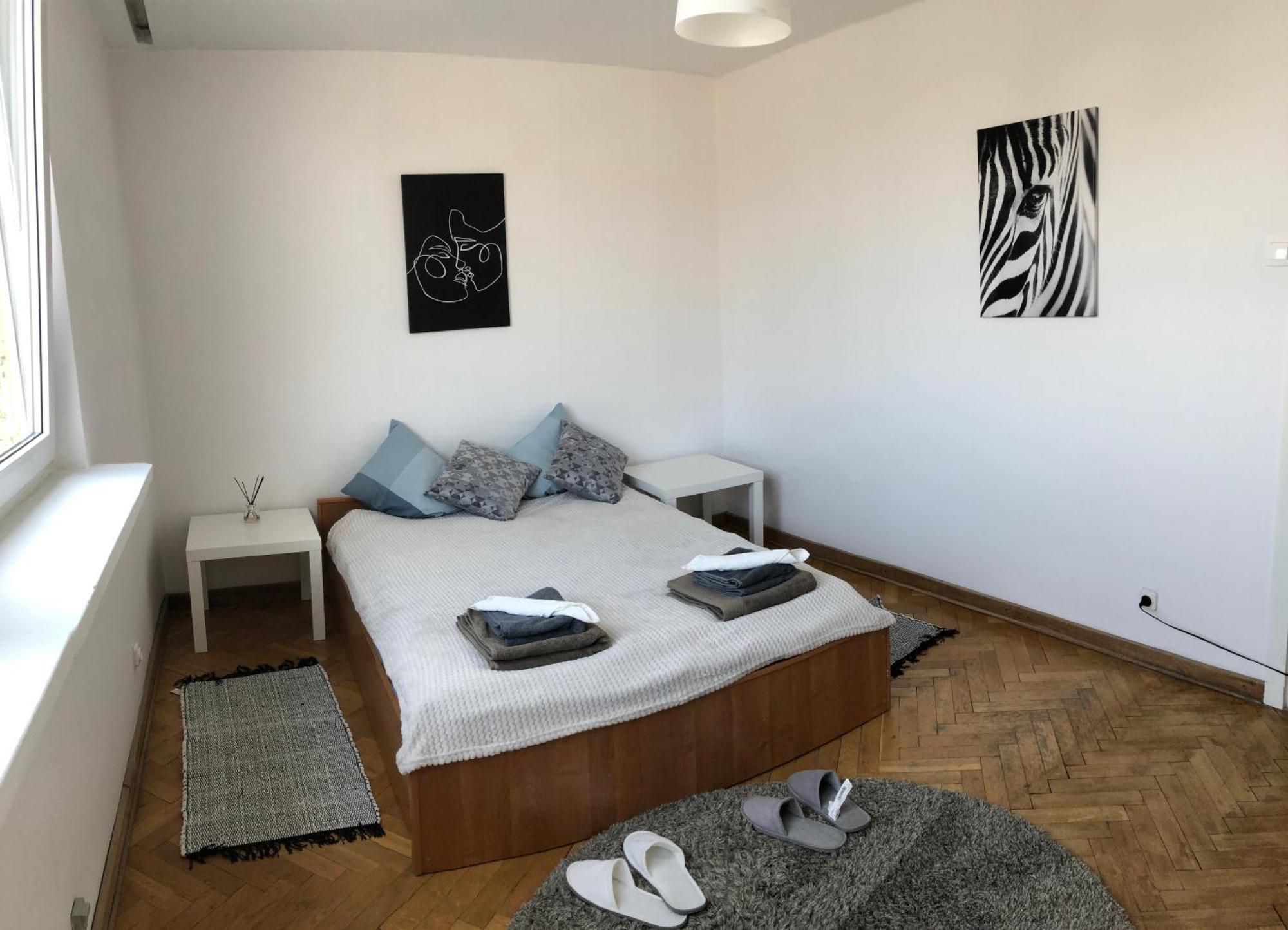 Apartment Swietojerska Варшава Екстериор снимка