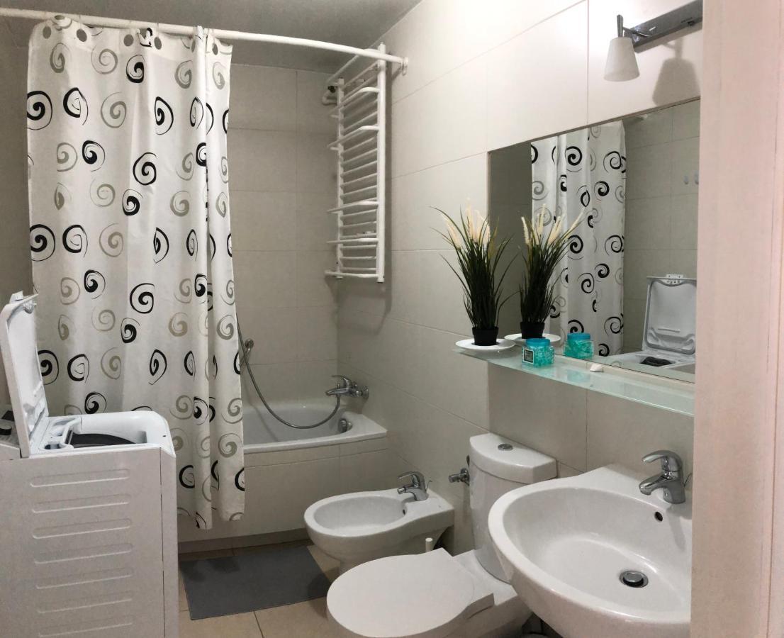 Apartment Swietojerska Варшава Екстериор снимка
