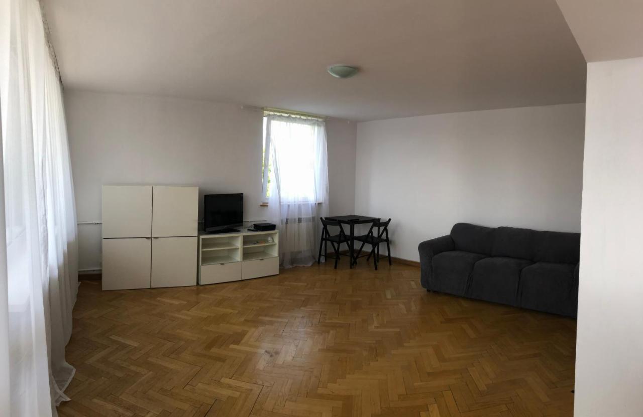 Apartment Swietojerska Варшава Екстериор снимка