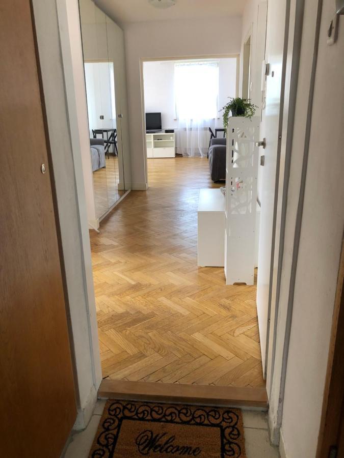 Apartment Swietojerska Варшава Екстериор снимка