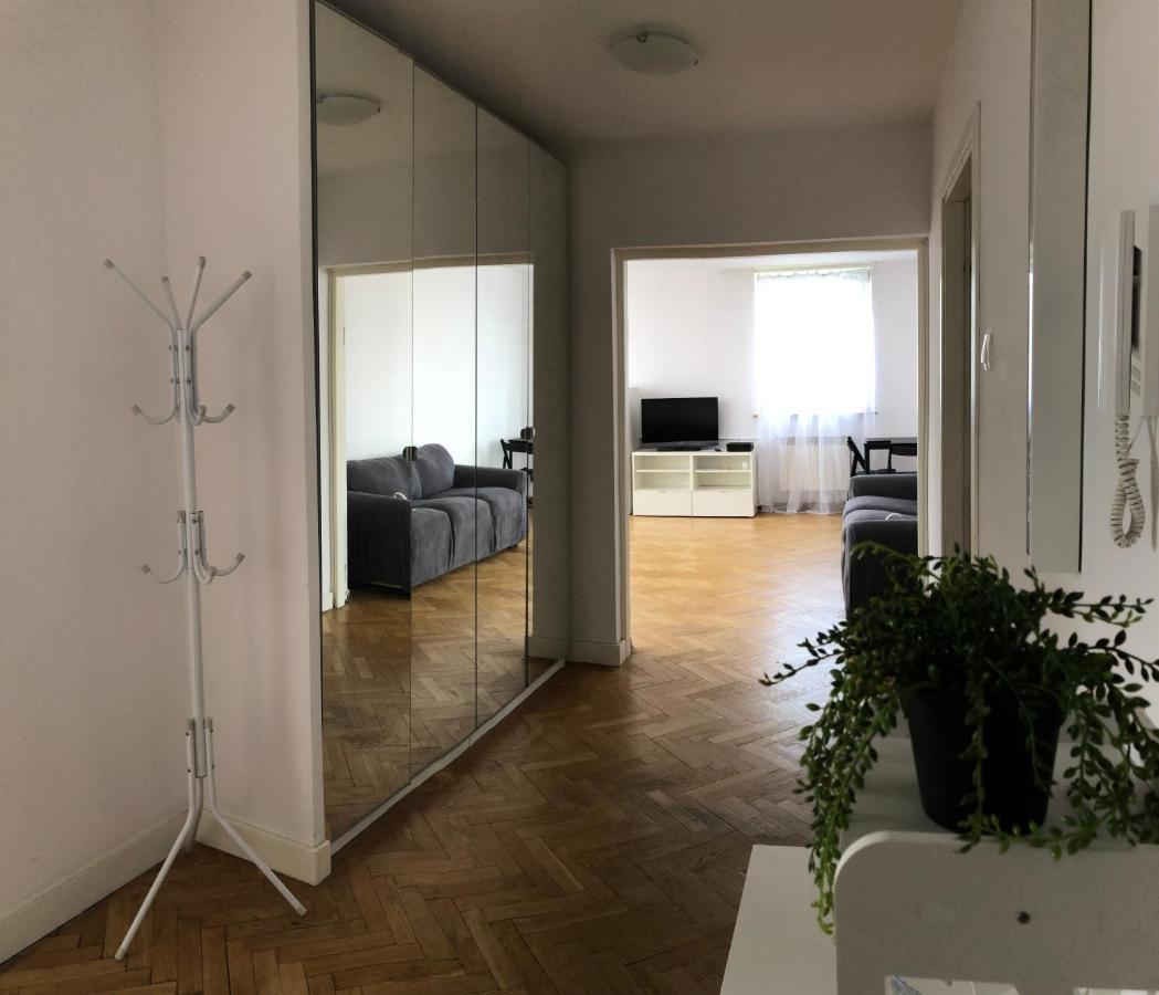 Apartment Swietojerska Варшава Екстериор снимка