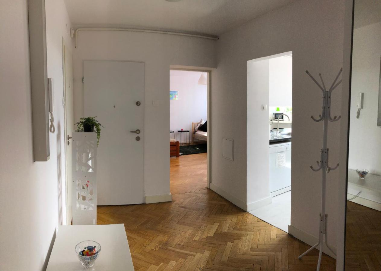 Apartment Swietojerska Варшава Екстериор снимка
